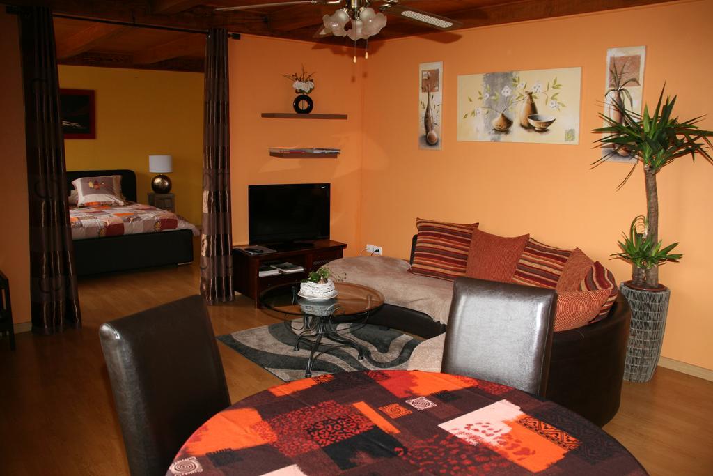 D'hotes & La Paysanne Bed and breakfast